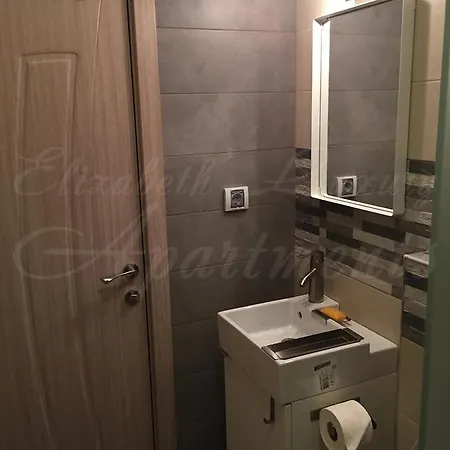 Beachfront Luxury Elizabeth, Апартаменты *