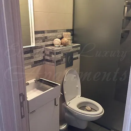 Beachfront Luxury Elizabeth, Апартаменты *