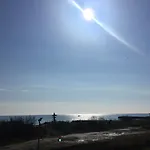 Beachfront Luxury Elizabeth, アパート *