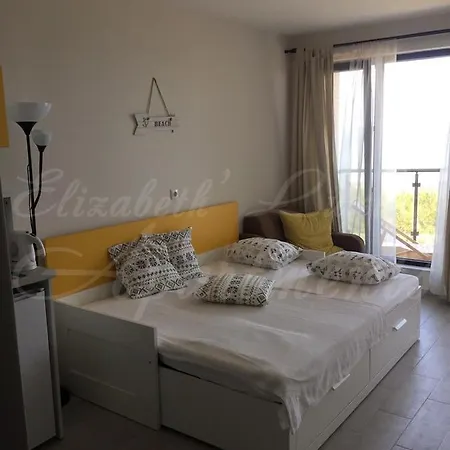 Apartment Beachfront Luxury Elizabeth, Pomorie