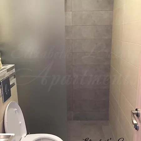 Beachfront Luxury Elizabeth, 포마리