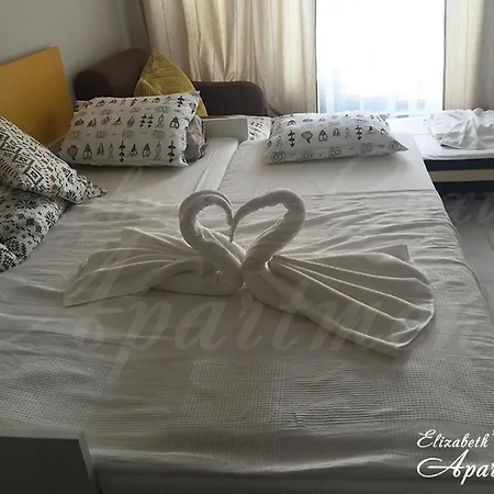 Beachfront Luxury Elizabeth, Daire