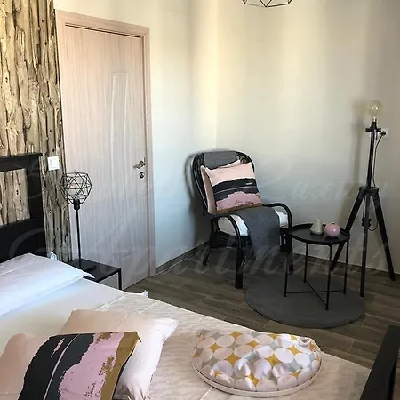Beachfront Luxury Elizabeth, Apartment *