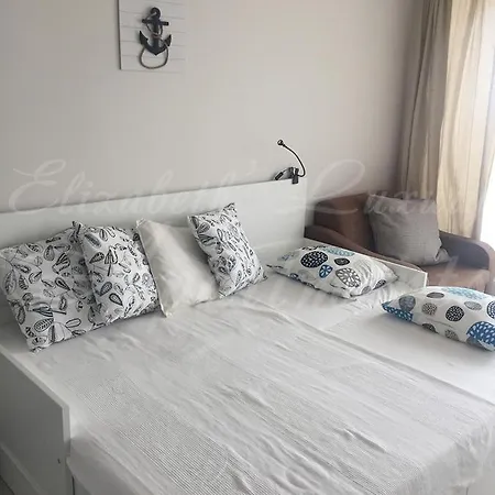 Beachfront Luxury Elizabeth, Apartment Pomorie
