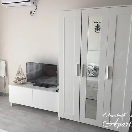 Beachfront Luxury Elizabeth, Apartment Pomorie