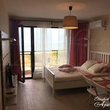 Apartment Beachfront Luxury Elizabeth, Pomorie