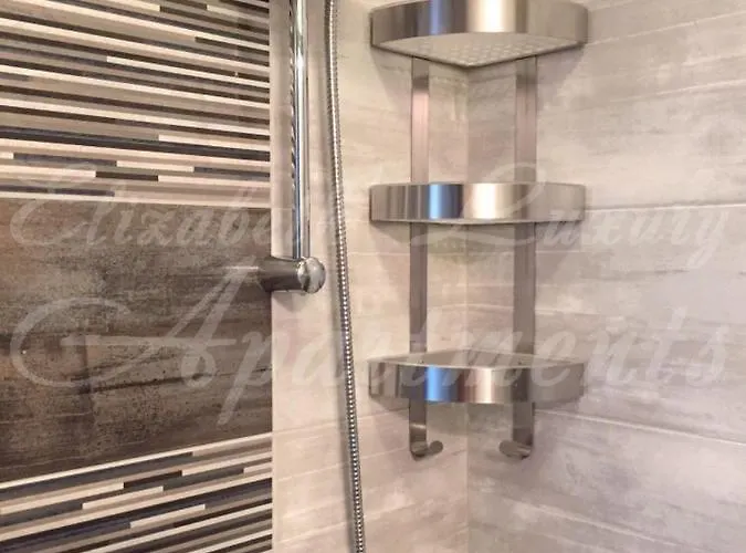 Beachfront Luxury Elizabeth,