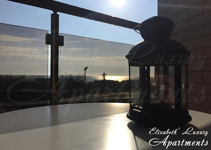 Beachfront Luxury Elizabeth, Apartman *