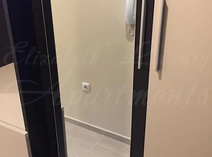 Beachfront Luxury Elizabeth, Apartman