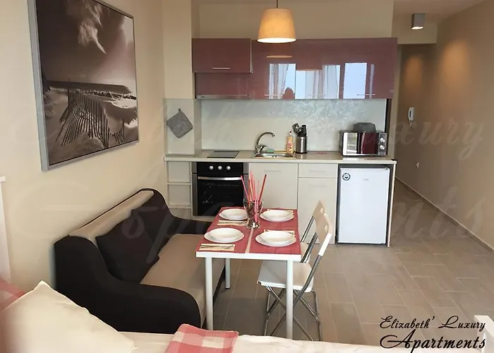 Beachfront Luxury Elizabeth, Apartman