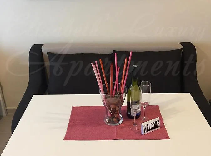 Beachfront Luxury Elizabeth, Apartman Pomorie