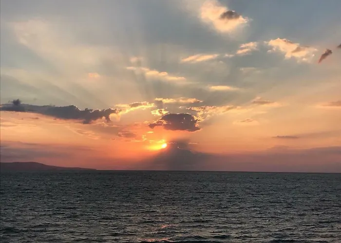 Beachfront Luxury Elizabeth, * Pomorie